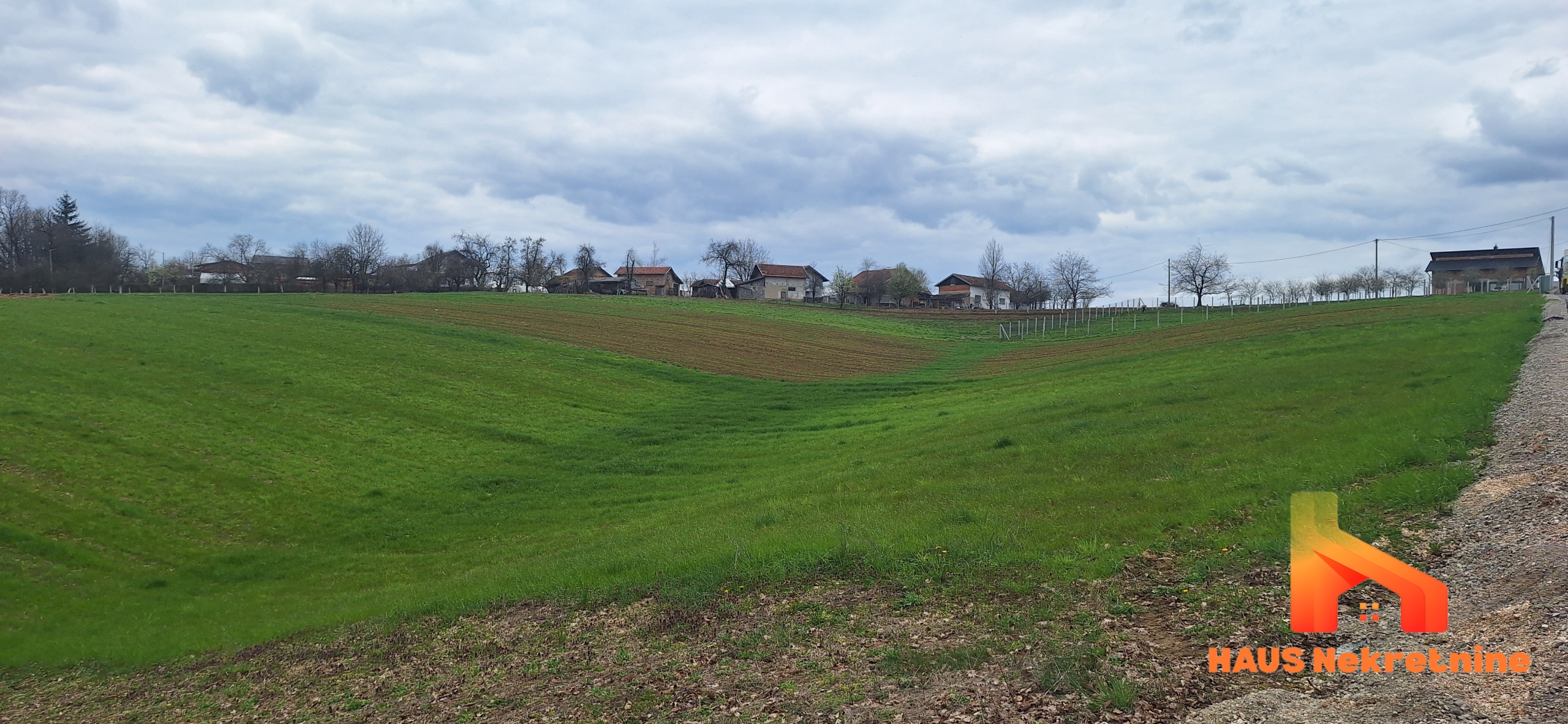 Zemljište pogodno za gradnju – 3000 m2 – Krčmarice