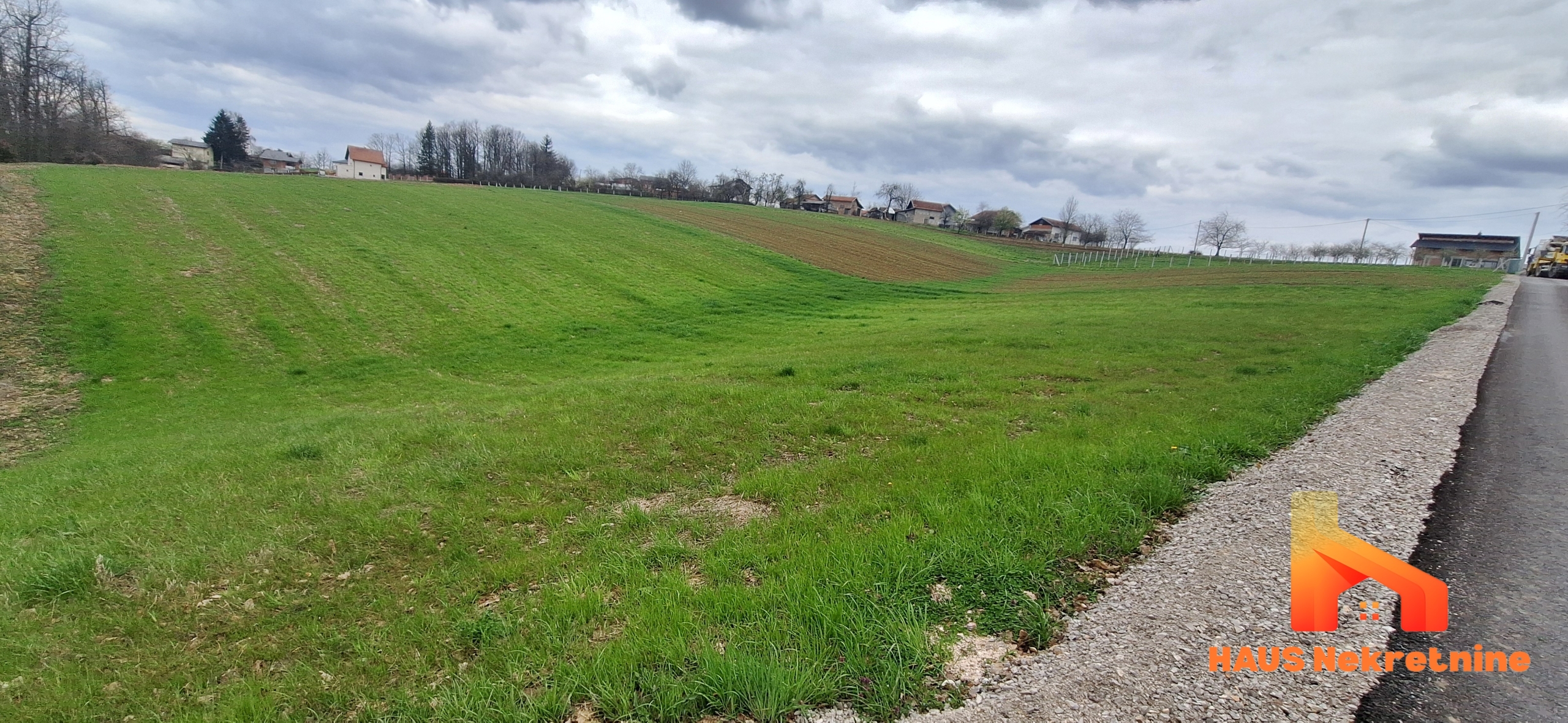 Zemljište pogodno za gradnju – 3000 m2 – Krčmarice