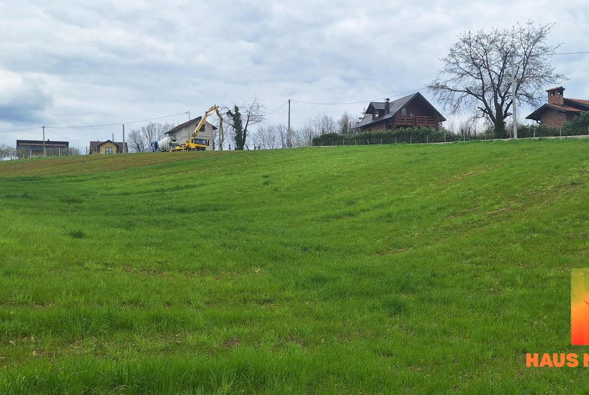 Zemljište pogodno za gradnju – 3000 m2 – Krčmarice