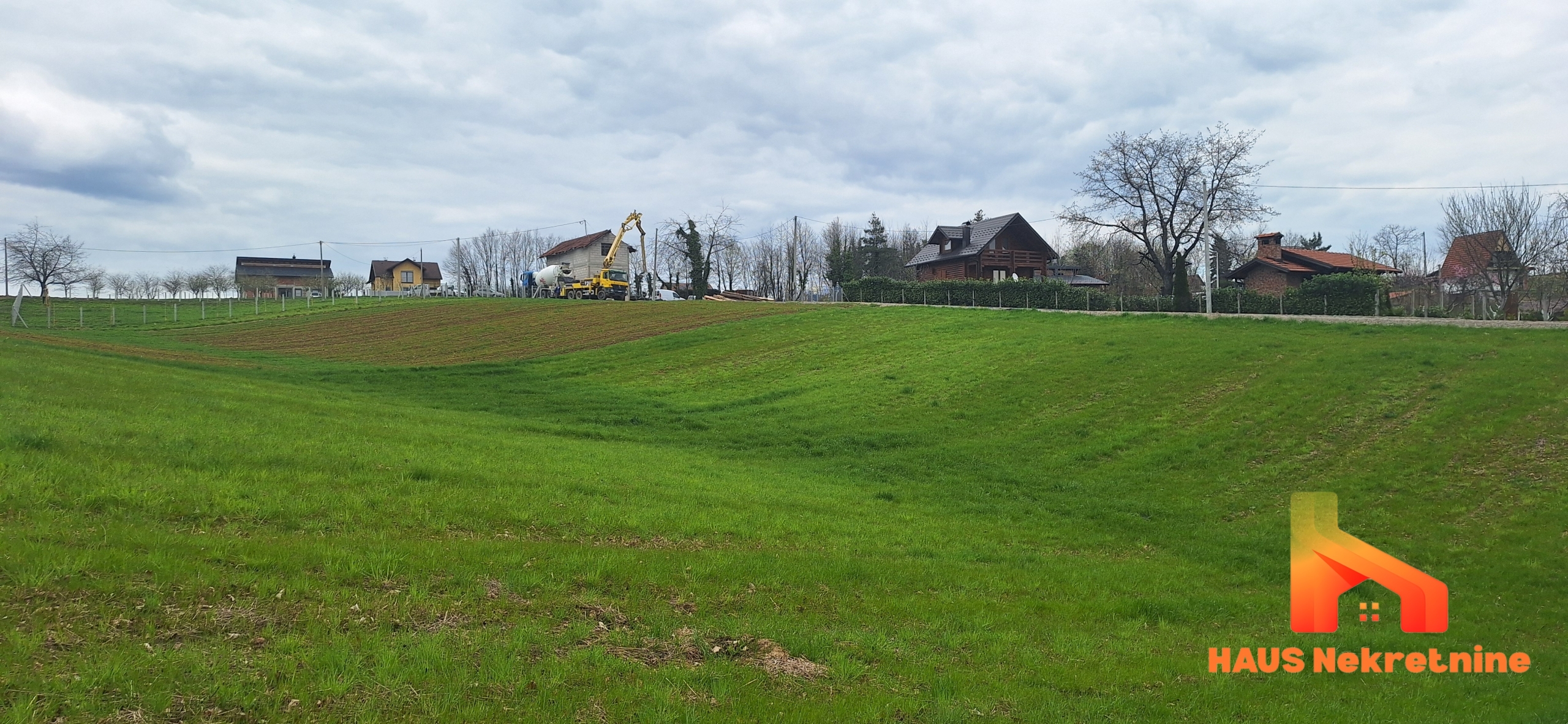 Zemljište pogodno za gradnju – 3000 m2 – Krčmarice