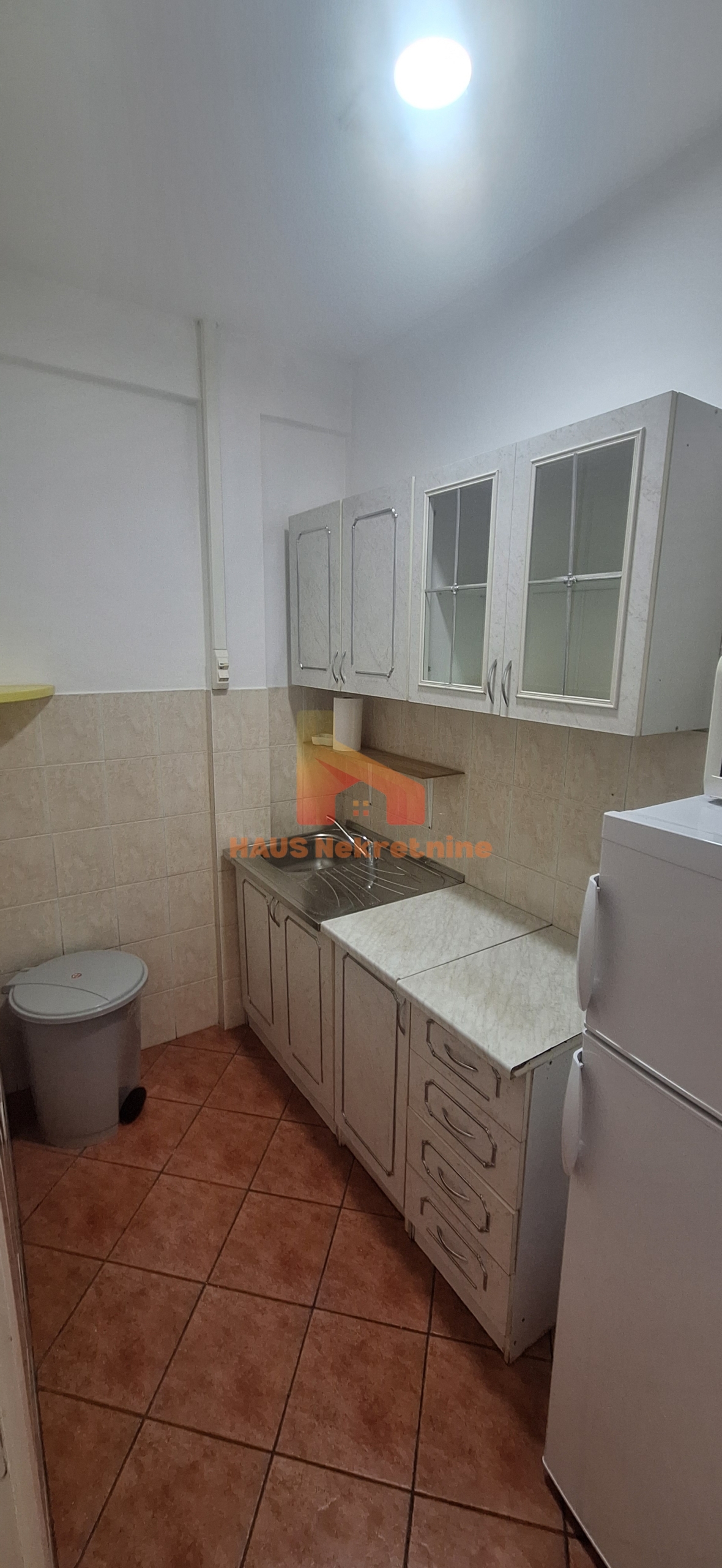Poslovni prostor – 7 kancelarija – 210 m2 – Bana Milosavljevića