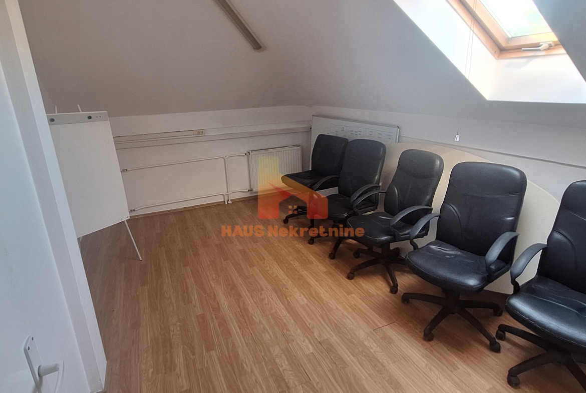 Poslovni prostor – 7 kancelarija – 210 m2 – Bana Milosavljevića