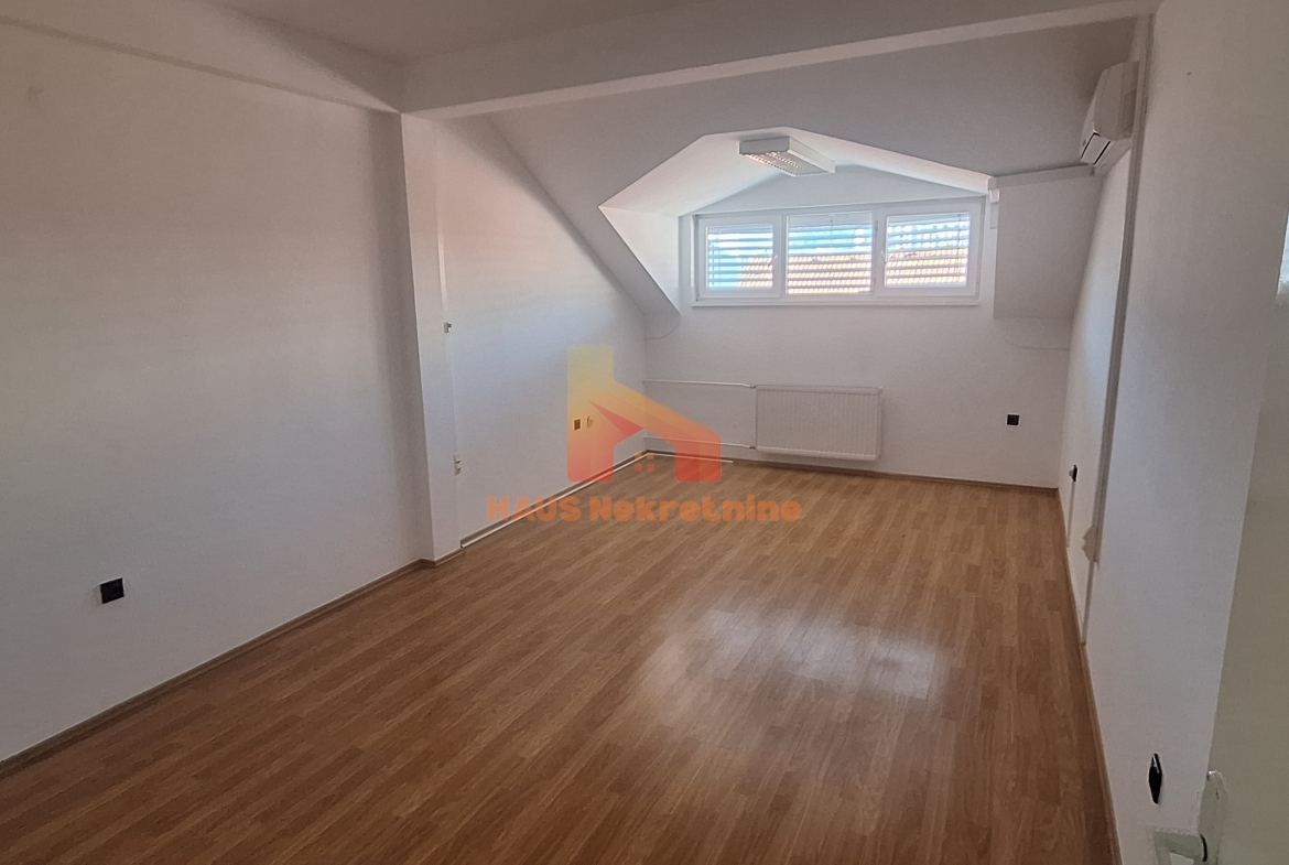 Poslovni prostor – 7 kancelarija – 210 m2 – Bana Milosavljevića