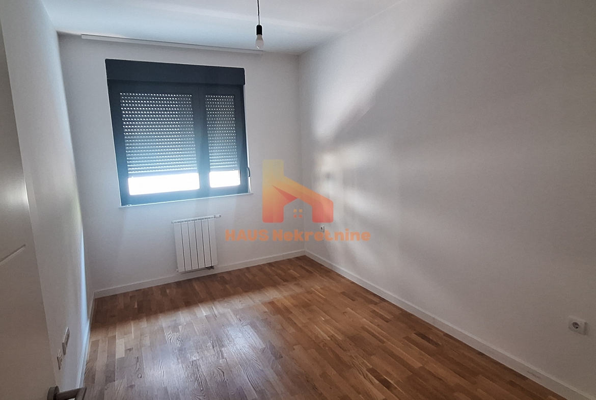 Stan za pravna lica – 92 m2 – 3 spavaće sobe – Petra Kočića