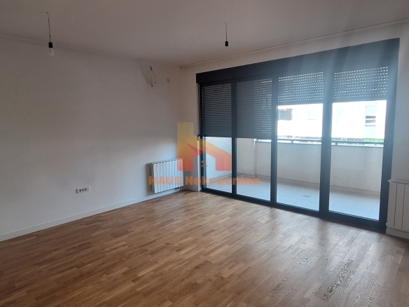 Stan za pravna lica – 92 m2 – 3 spavaće sobe – Petra Kočića