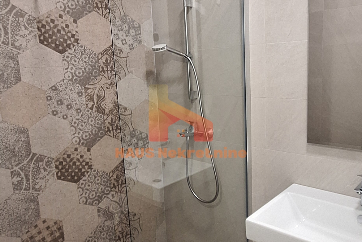 Stan za pravna lica – 92 m2 – 3 spavaće sobe – Petra Kočića