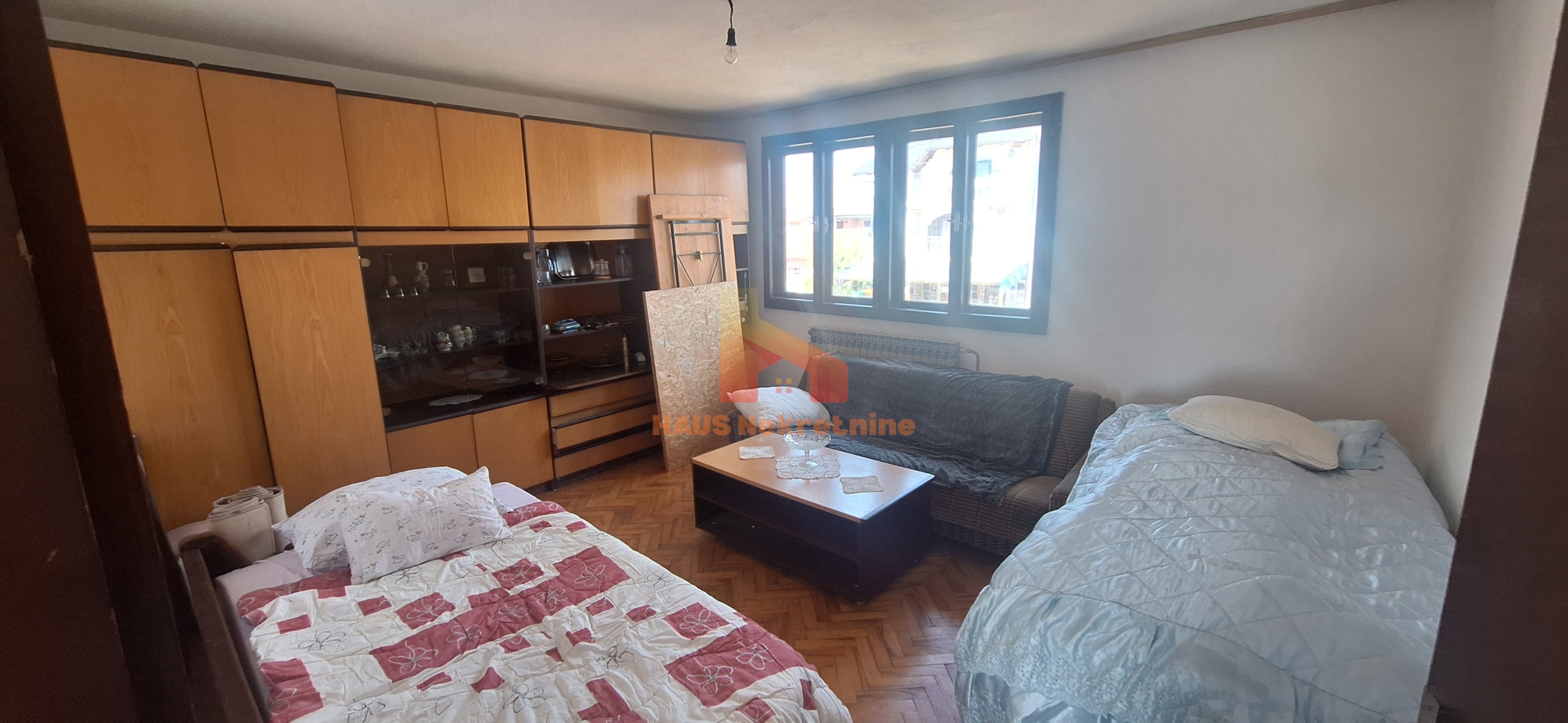 Kuća sa dvije stambene etaže – 160 m2 – Trn