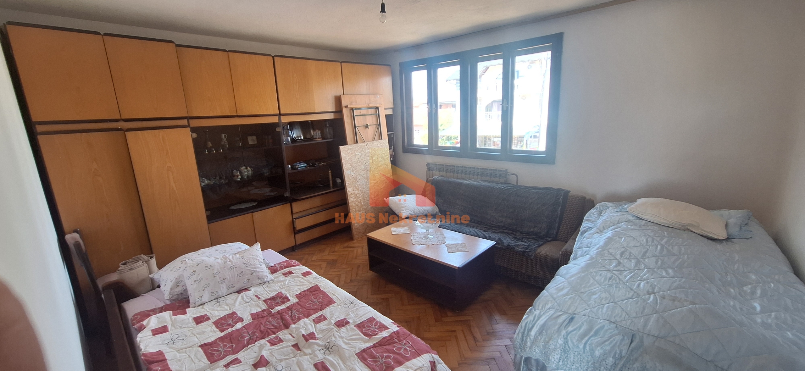 Kuća sa dvije stambene etaže – 160 m2 – Trn