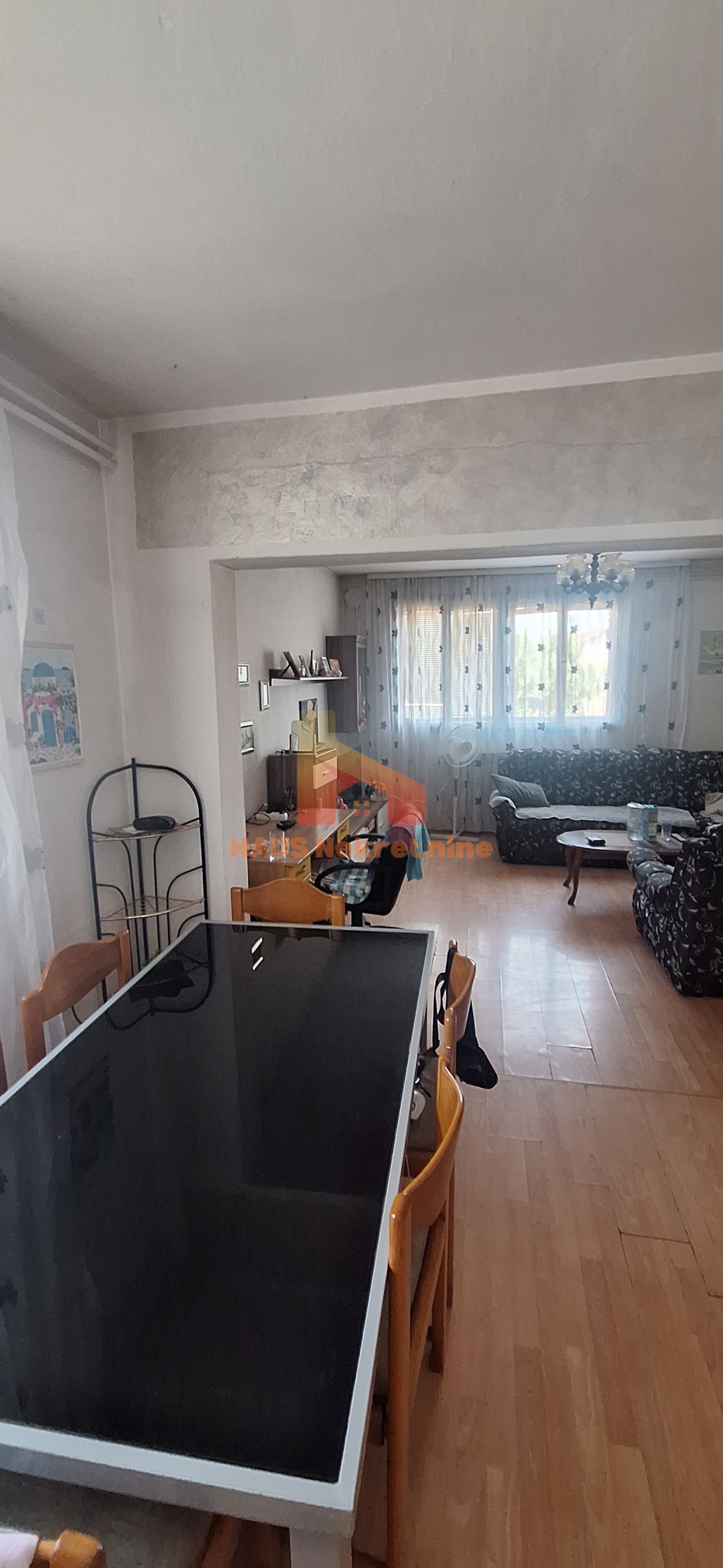 Kuća sa dvije stambene etaže – 160 m2 – Trn