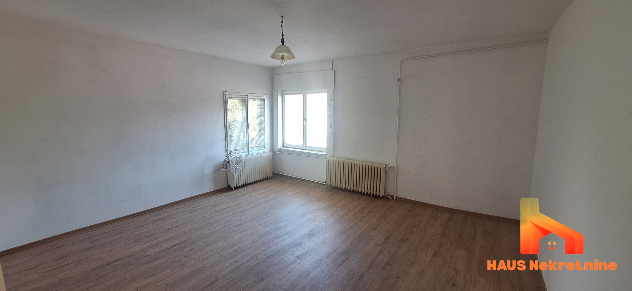 Trosoban stan sa parkingom i terasom – 68 m2 – Nikole Tesle