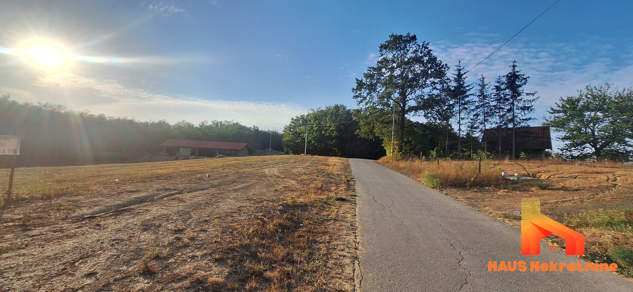 Građevinski plac sa infrastrukturom – 1.084 m2 – Dragočaj