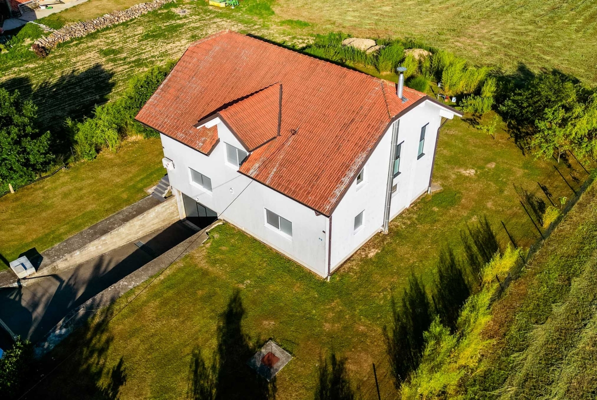 Porodična kuća sa uređenom okućnicom – 217 m2 – Laktaši