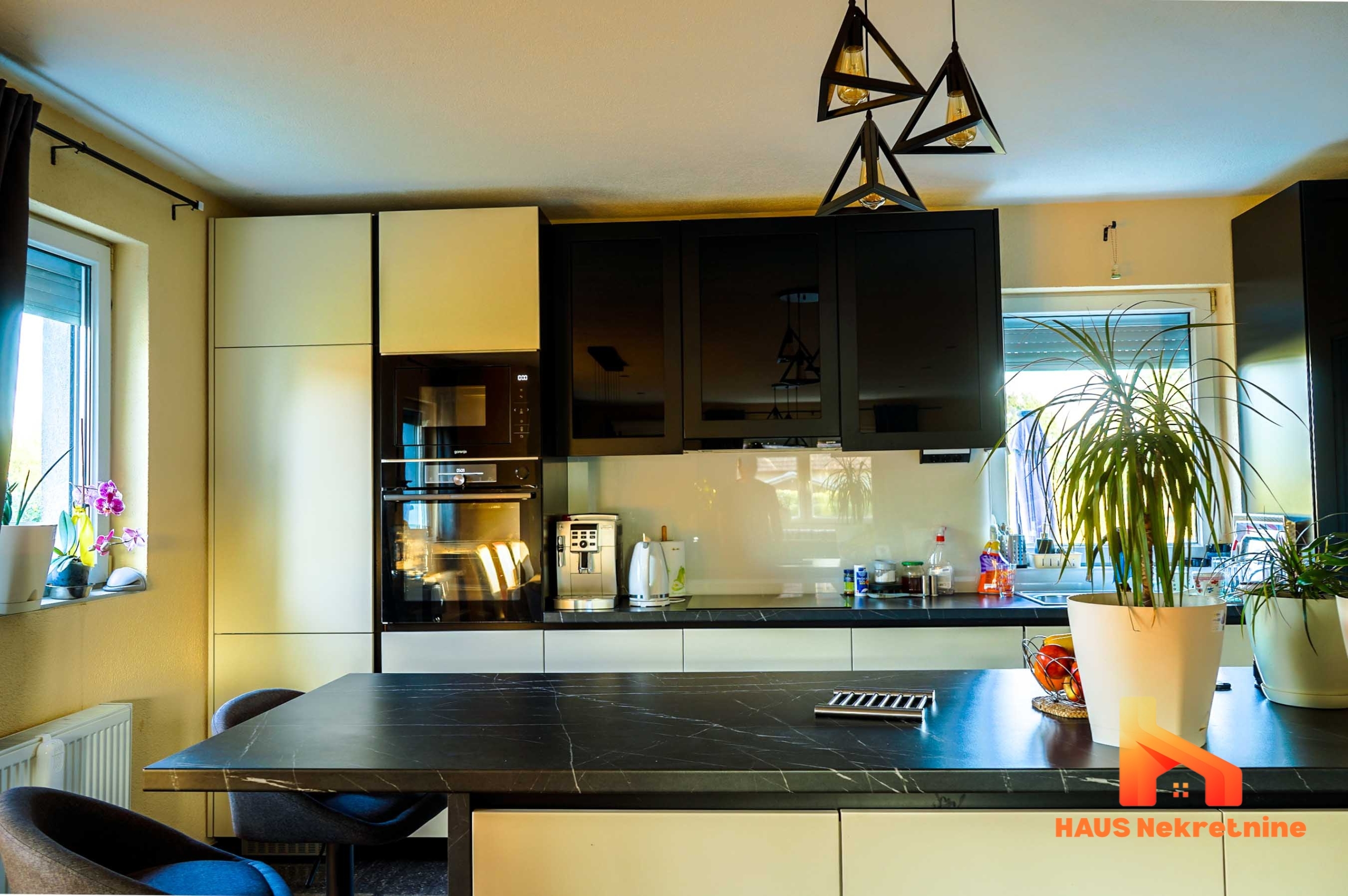 Porodična kuća sa uređenom okućnicom – 217 m2 – Laktaši