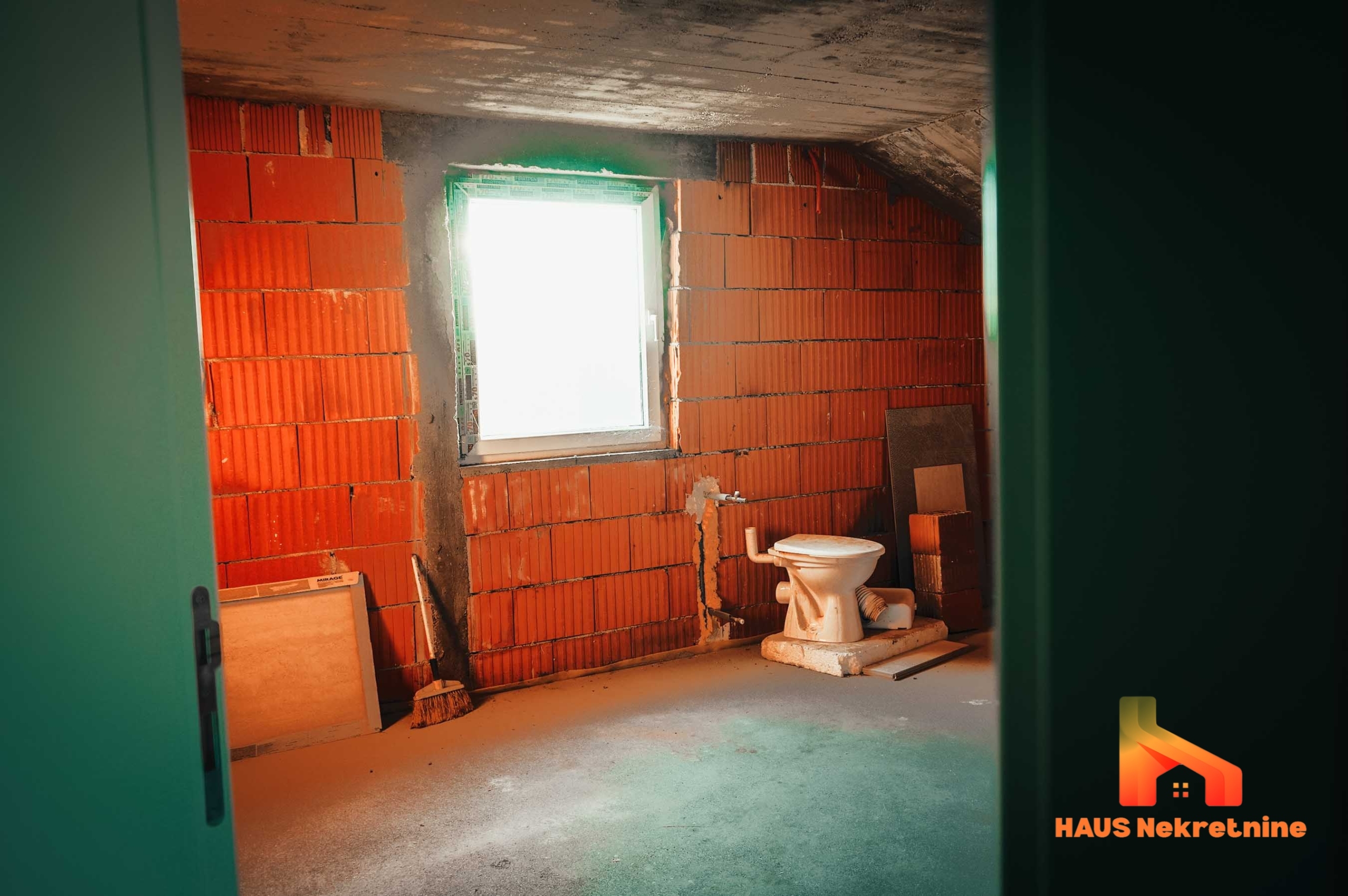 Porodična kuća sa uređenom okućnicom – 217 m2 – Laktaši