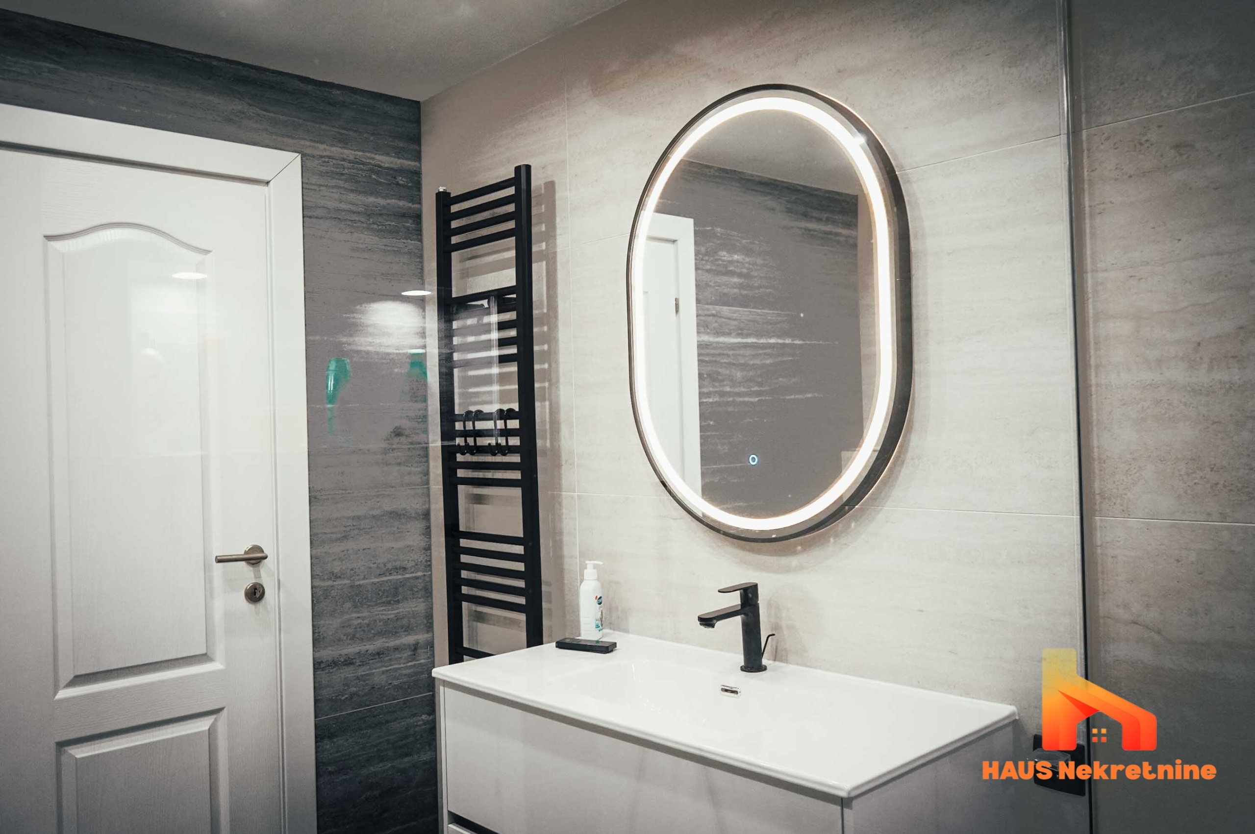 Porodična kuća sa uređenom okućnicom – 217 m2 – Laktaši