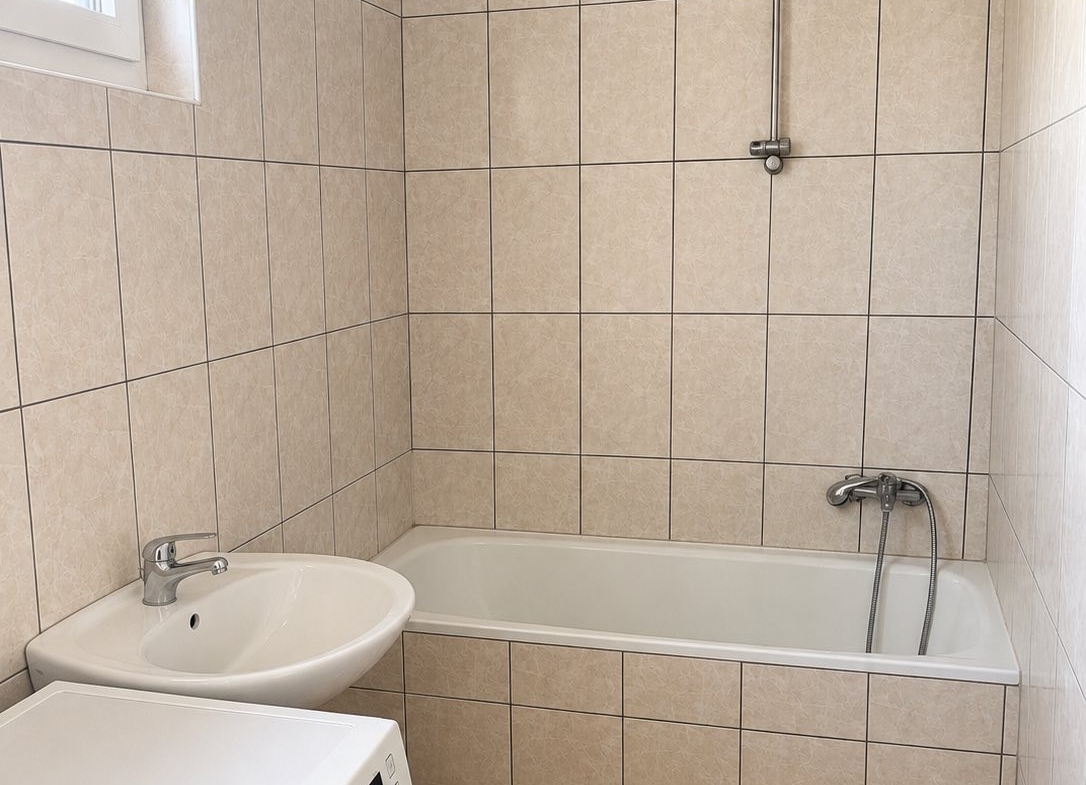 Porodična kuća sa dvorištem 1.250 m2 – 248 m2 – Maglajani