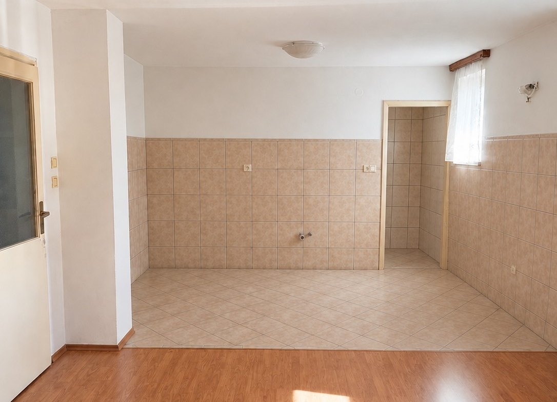 Porodična kuća sa dvorištem 1.250 m2 – 248 m2 – Maglajani
