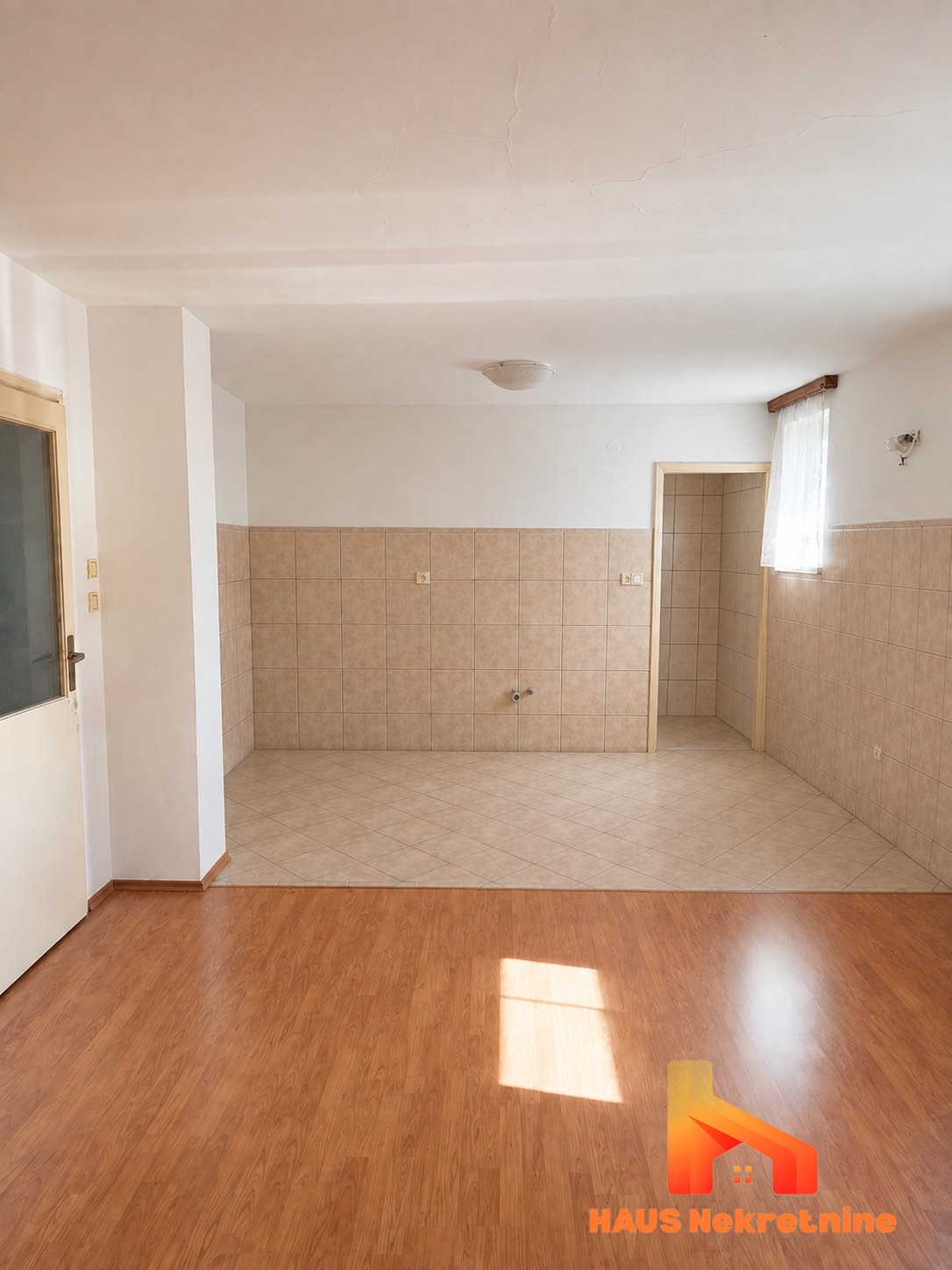 Porodična kuća sa dvorištem 1.250 m2 – 248 m2 – Maglajani