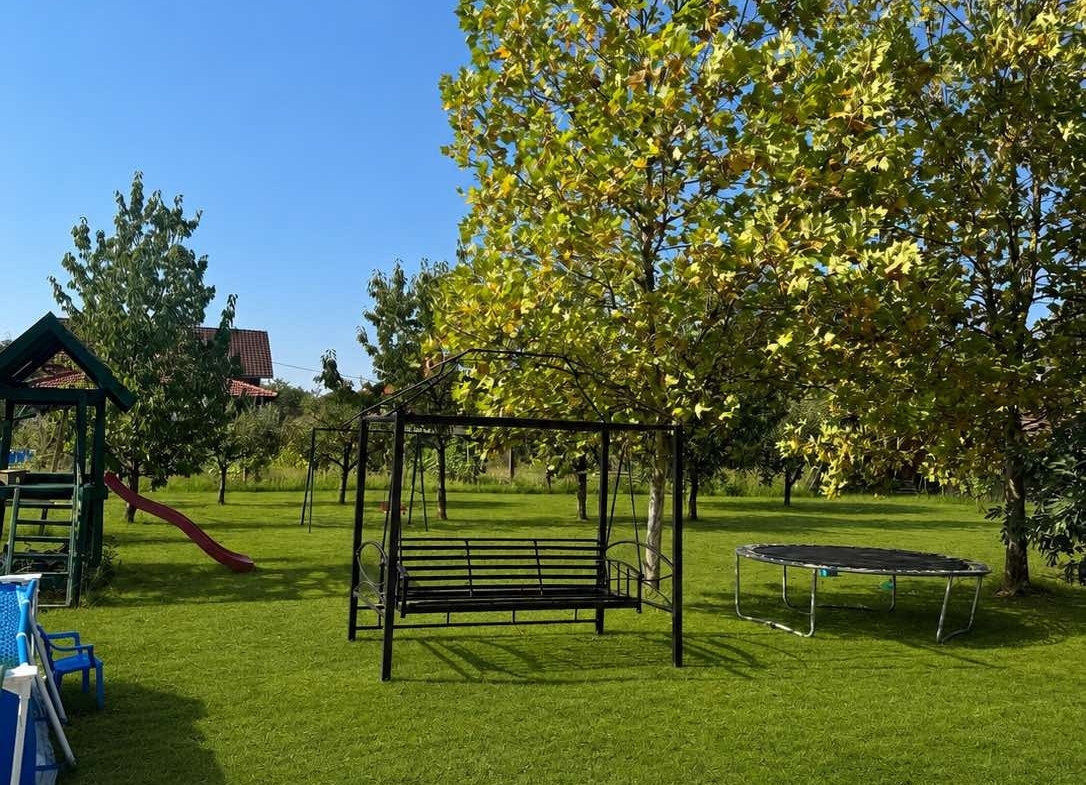 Porodična kuća sa dvorištem 1.250 m2 – 248 m2 – Maglajani