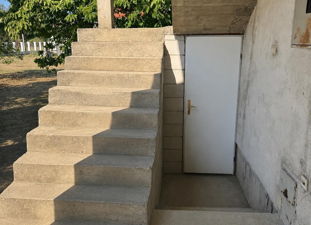 Porodična kuća sa dvorištem 1.250 m2 – 248 m2 – Maglajani