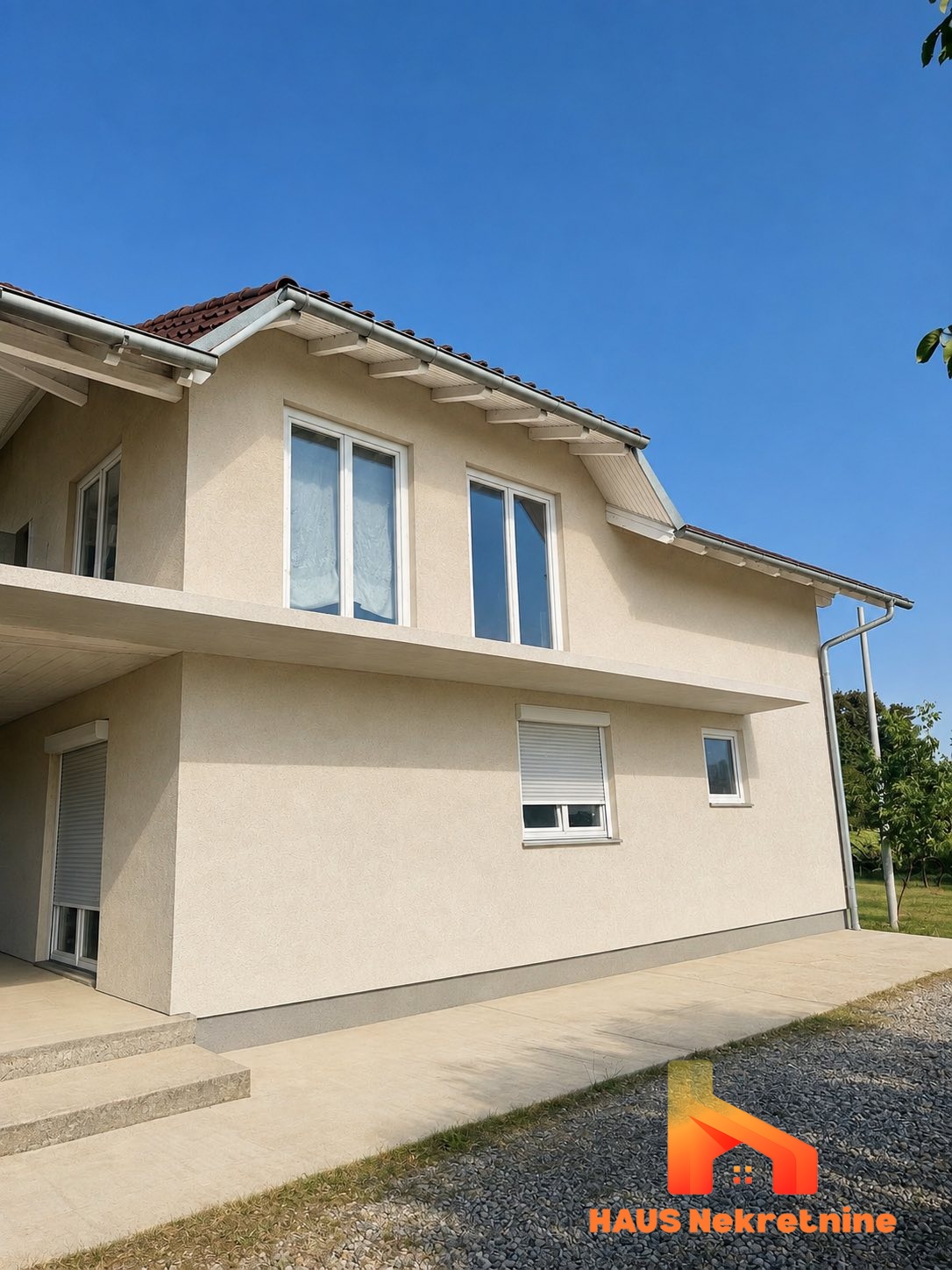 Porodična kuća sa dvorištem 1.250 m2 – 248 m2 – Maglajani